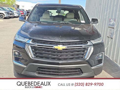 Used 2022 Chevrolet Traverse LS image 2
