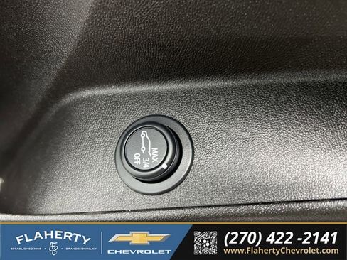 Used 2024 Chevrolet Equinox LT w/ LPO, Floor Liner Package FWD image 23