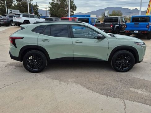 Used 2025 Chevrolet Trax ACTIV w/ Driver Confidence Package image 4