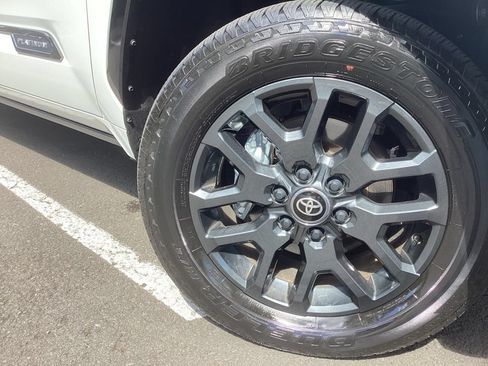 Certified 2025 Toyota Tundra Platinum AWD/4WD image 7