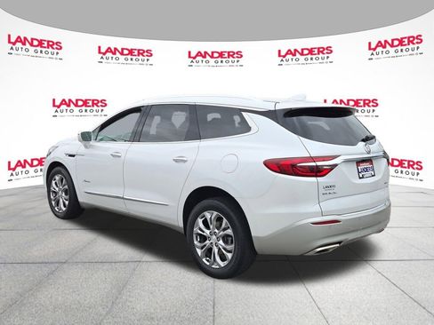 Used 2018 Buick Enclave Avenir w/ Avenir Technology Package FWD image 5