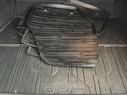 Used 2018 Volvo S60 T5 Inscription image 33