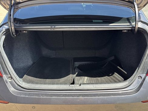 Used 2022 Honda Accord EX-L image 5