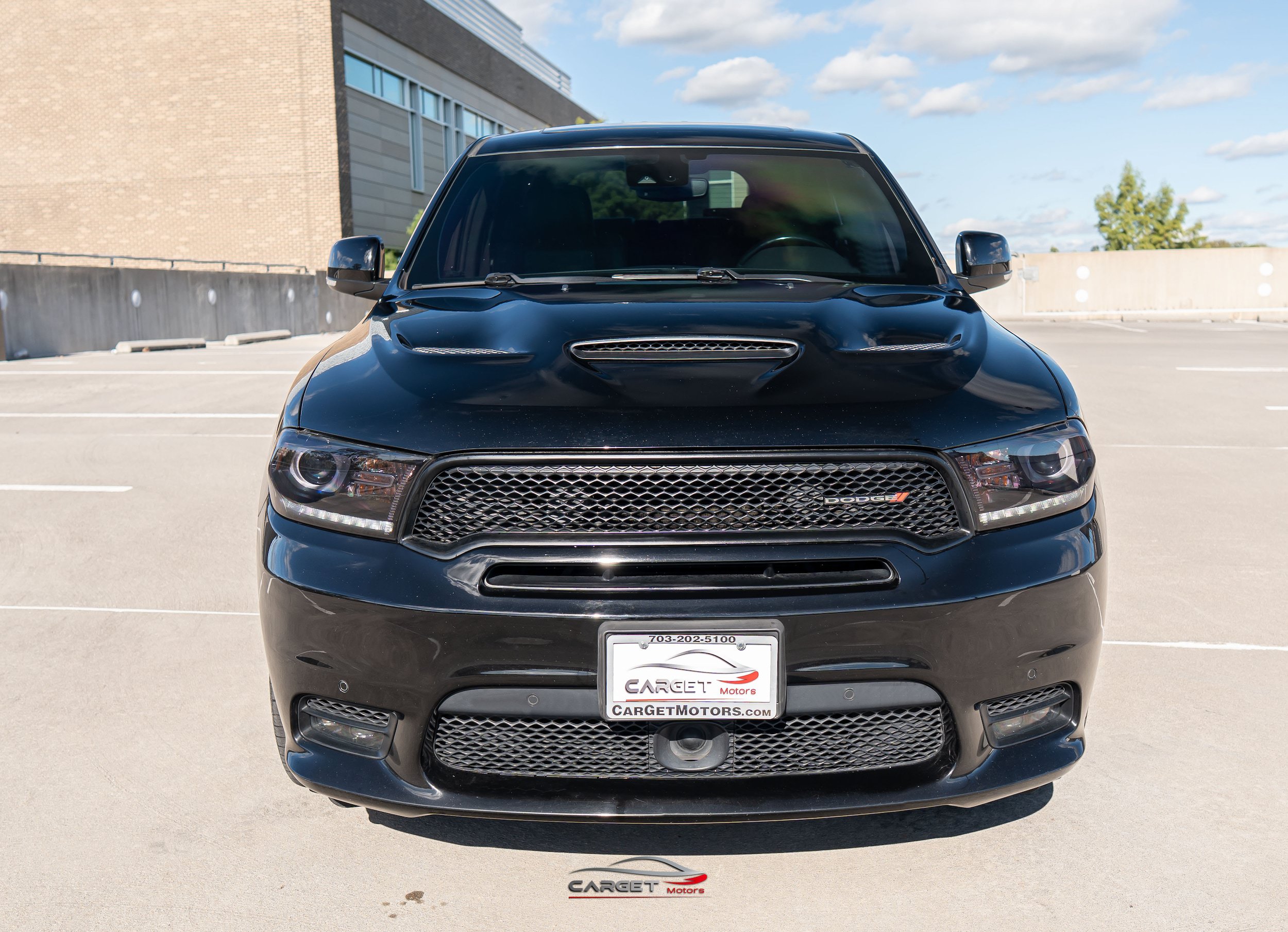 Used 2018 Dodge Durango R/T w/ Technology Group AWD/4WD image 2