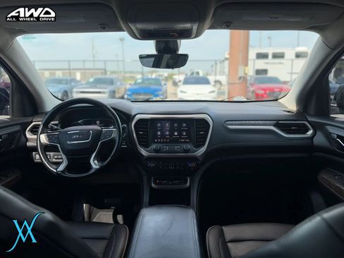 Used 2020 GMC Acadia Denali w/ Technology Package AWD/4WD image 27