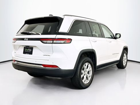 Used 2023 Jeep Grand Cherokee Limited image 9