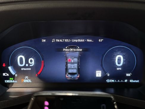 Used 2025 Ford Explorer ST-Line w/ ST-Line Street Pack image 23