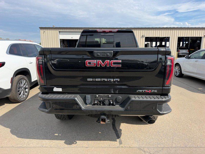 Used 2024 GMC Sierra 2500 AT4X AWD/4WD image 4
