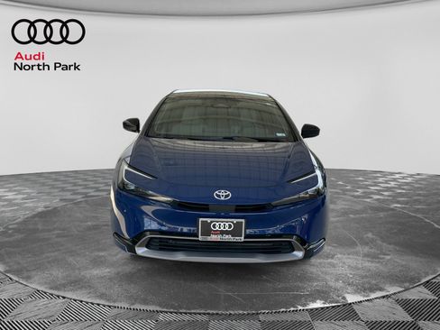 Used 2026 Toyota Prius XLE FWD image 8