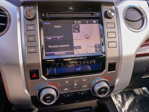 Used 2014 Toyota Tundra Limited w/ Limited Premium Package image 20