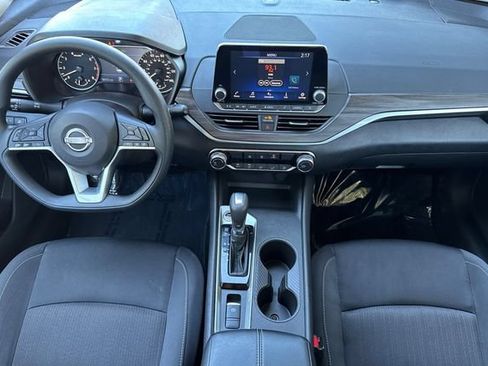 Used 2025 Nissan Altima 2.5 SV AWD/4WD image 15
