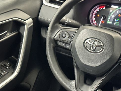 Used 2024 Toyota RAV4 XLE image 20