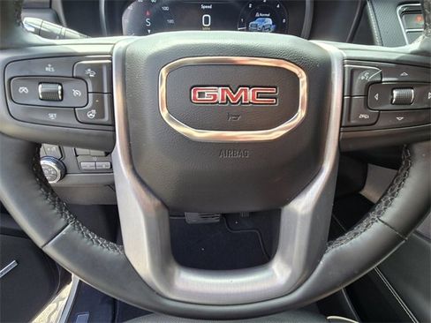 Used 2023 GMC Yukon SLT w/ SLT Premium Package image 29