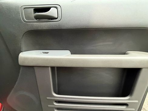 Used 2005 Honda Element EX image 28