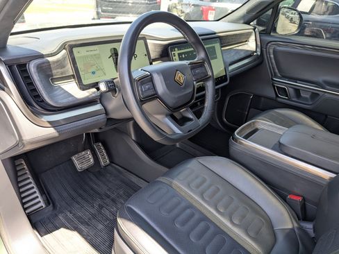 Used 2022 Rivian R1T Adventure AWD/4WD image 16