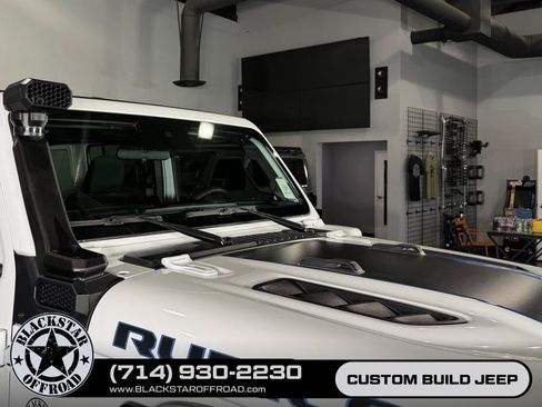Used 2024 Jeep Wrangler Unlimited Rubicon 4xe AWD/4WD image 7
