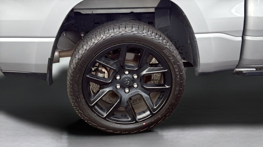Used 2024 RAM 1500 Laramie AWD/4WD image 24