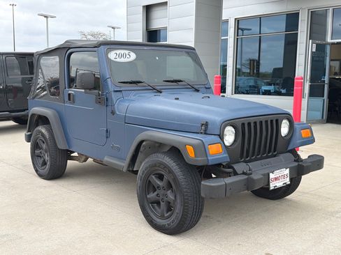 Used 2005 Jeep Wrangler X w/ Tire & Wheel Group (Ecco) AWD/4WD image 2