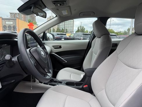 Certified 2025 Toyota Corolla Cross L FWD image 13