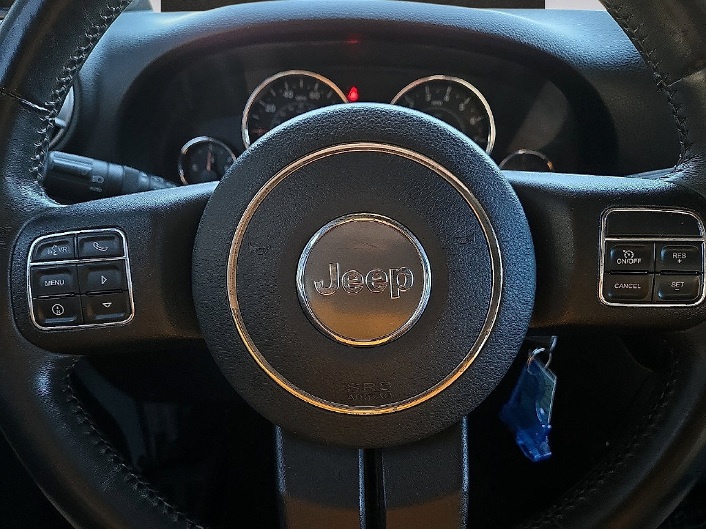 Used 2014 Jeep Wrangler Unlimited Rubicon w/ Connectivity Group AWD/4WD image 19