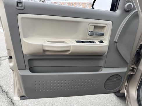 Used 2005 Dodge Dakota Laramie image 22