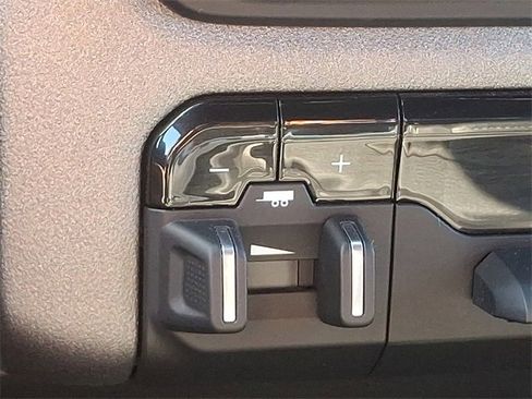 Used 2023 RAM 3500 Tradesman w/ Chrome Appearance Group image 25