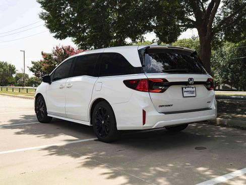 Used 2026 Honda Odyssey Sport-L image 7