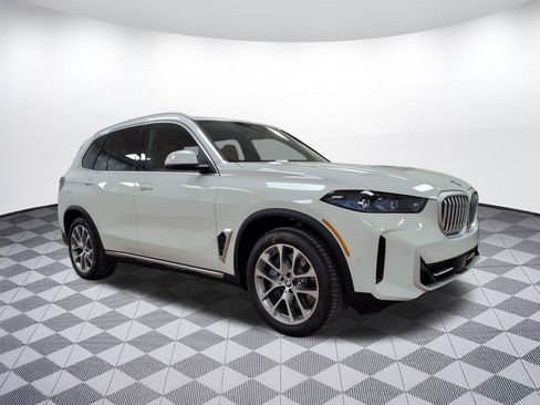 New 2026 BMW X5 xDrive50e w/ Premium Package image 6