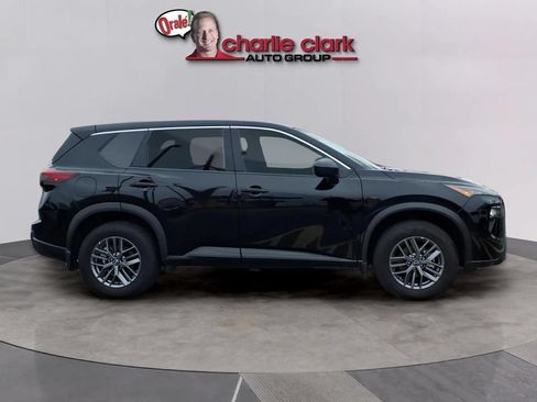 Used 2025 Nissan Rogue S FWD image 6