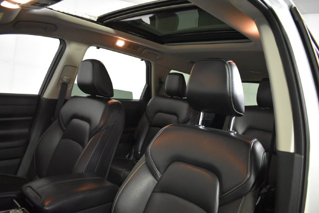 Certified 2024 Nissan Pathfinder SL w/ SL Premium Package AWD/4WD image 10