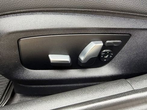 Used 2019 BMW 530i xDrive w/ Convenience Package image 26