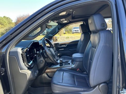 Used 2024 Chevrolet Silverado 1500 High Country image 45