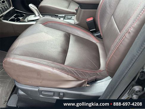 Used 2018 Mitsubishi Outlander SEL image 18