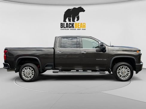 Used 2021 Chevrolet Silverado 2500 High Country w/ Z71 Off-Road Package AWD/4WD image 2