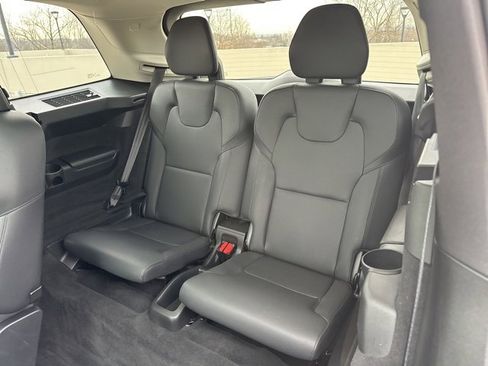 Certified 2024 Volvo XC90 T8 Plus w/ Protection Package Premier image 13