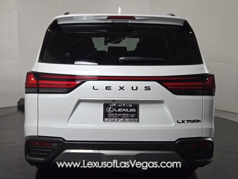 New 2026 Lexus LX 700h Luxury image 5