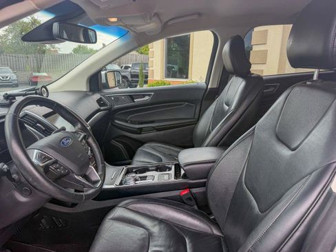Used 2019 Ford Edge Titanium AWD/4WD image 6