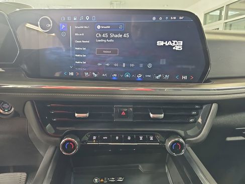 Used 2025 Chevrolet Suburban Premier AWD/4WD image 27
