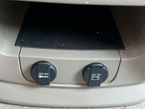 Used 2015 Chrysler Town & Country Touring-L w/ Driver Convenience Group image 28