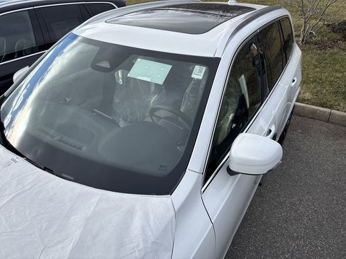 New 2026 Volvo XC90 B6 Plus w/ Protection Package Premier image 3