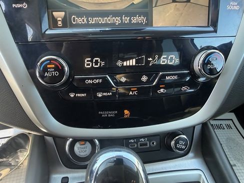 Used 2020 Nissan Murano SL w/ Moonroof Package image 19