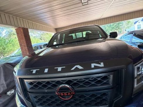 Used 2023 Nissan Titan PRO-4X w/ Pro-4x Utility Package AWD/4WD image 1
