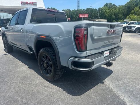 Used 2024 GMC Sierra 2500 AT4 w/ AT4 Premium Plus Package AWD/4WD image 3