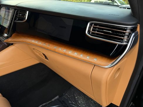 Used 2022 Jeep Grand Wagoneer Series III w/ Rear Seat Video Group 1 image 20