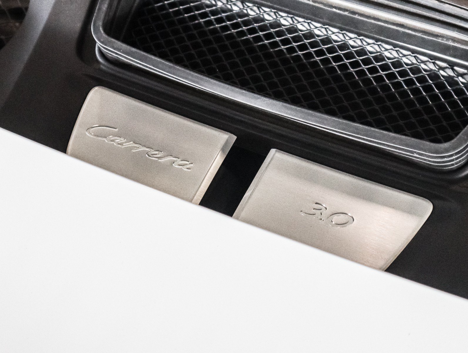 Certified 2017 Porsche 911 Carrera RWD image 29