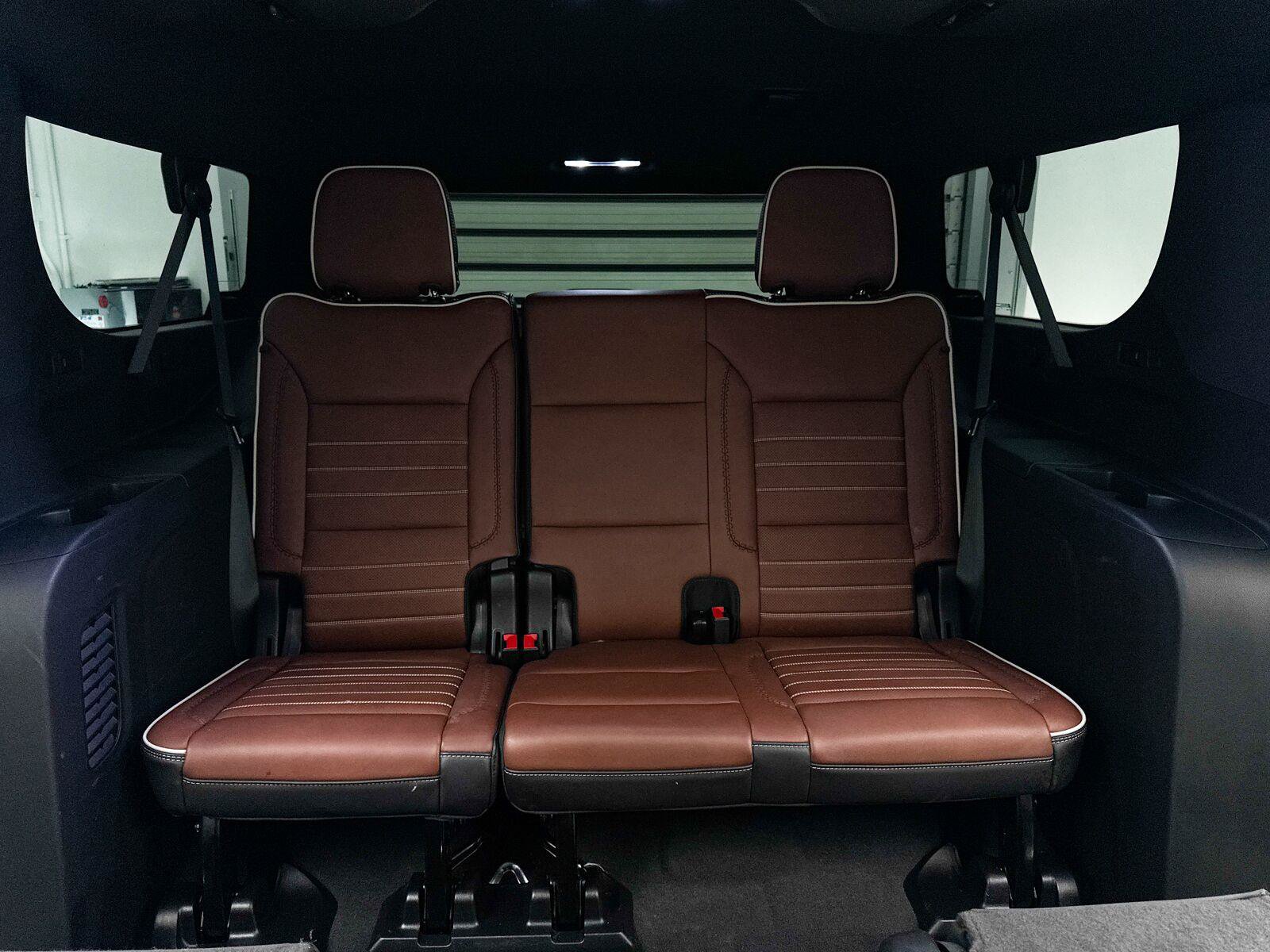 Used 2024 GMC Yukon XL Denali Ultimate AWD/4WD image 14