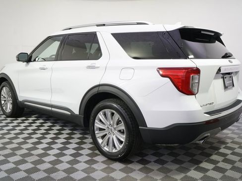 Used 2020 Ford Explorer Limited AWD/4WD image 3