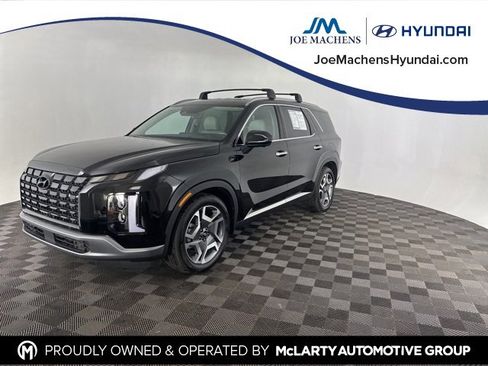 Certified 2025 Hyundai Palisade Limited image 3