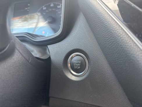 Used 2025 Toyota Corolla SE image 12