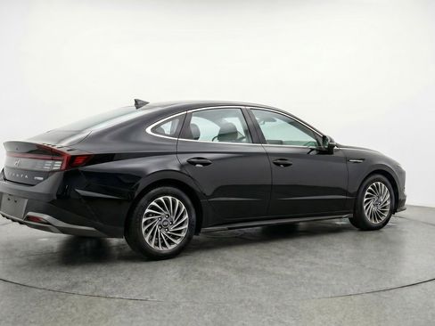 Used 2025 Hyundai Sonata SEL FWD image 7